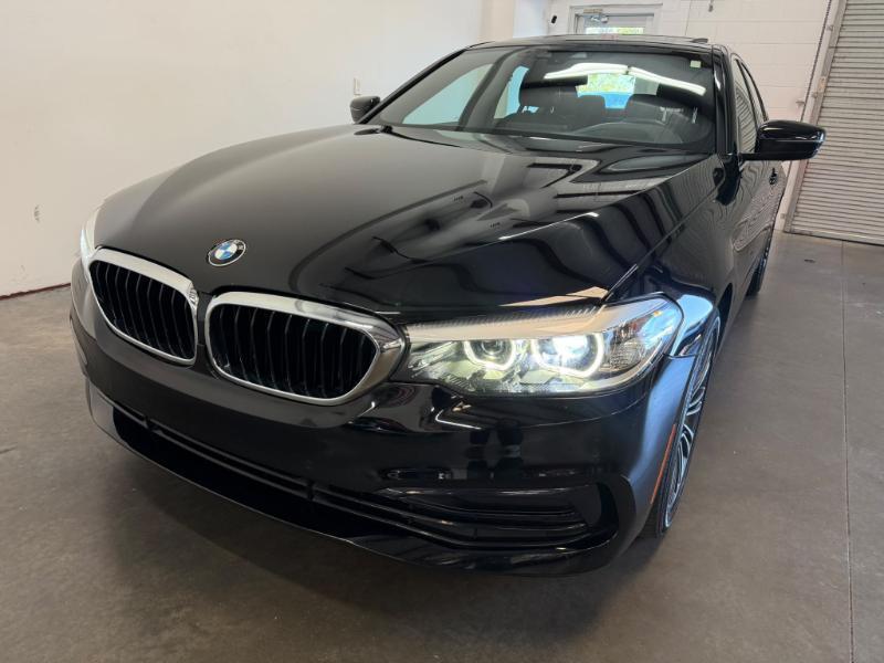 BMW 5-Series 530i 2019