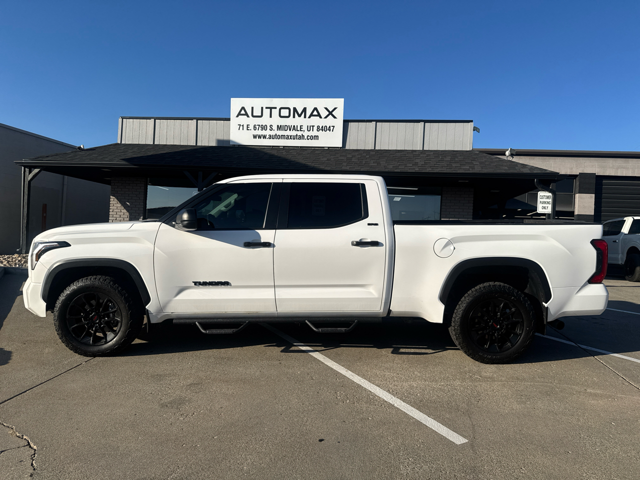 Toyota Tundra SR5 CrewMax 4WD Long Bed 2024 Toyota Tundra SR5 CrewMax 4WD Long Bed 2024