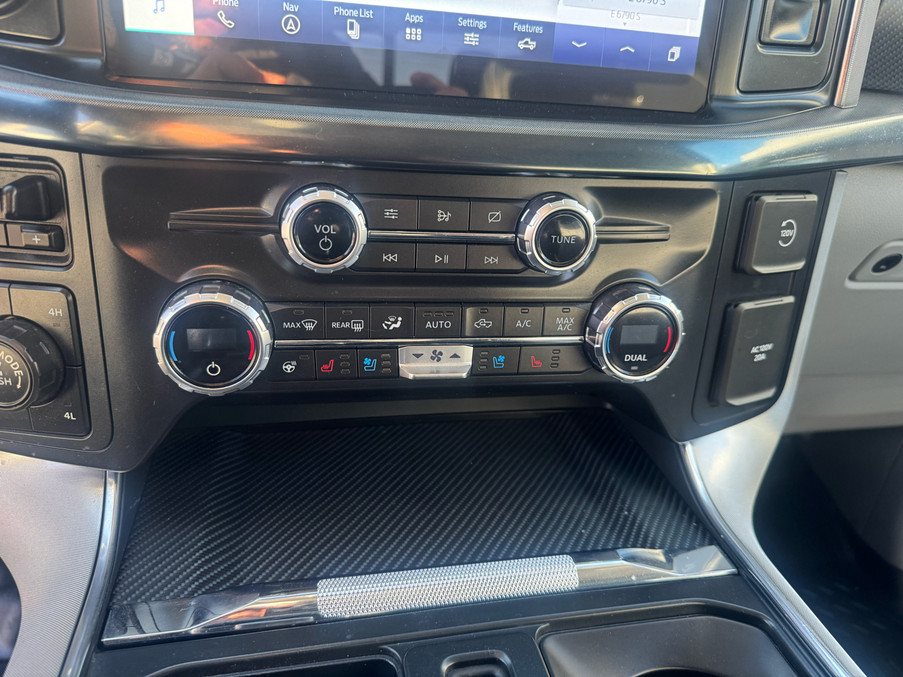 Ford F-150 Limited 4WD SuperCrew 5.5' Box 2021 Ford F-150 Limited 4WD SuperCrew 5.5' Box 2021