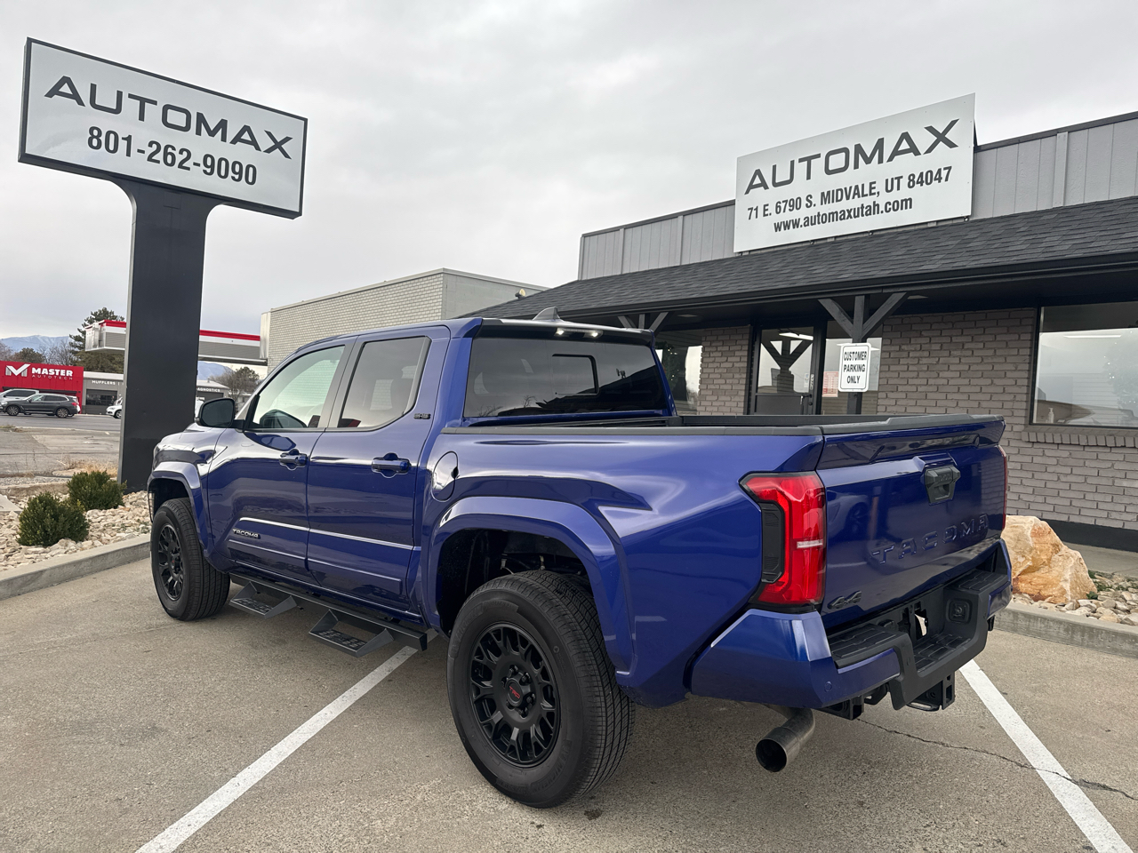 Toyota Tacoma SR5 Dbl Cab 4WD at 2024