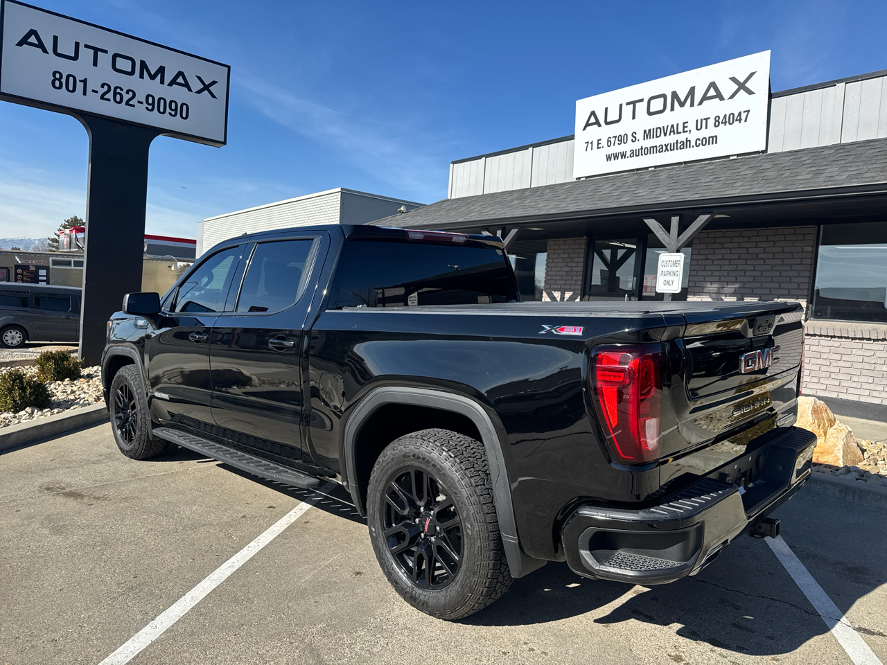 GMC Sierra 1500 Elevation Crew Cab 4WD 2023