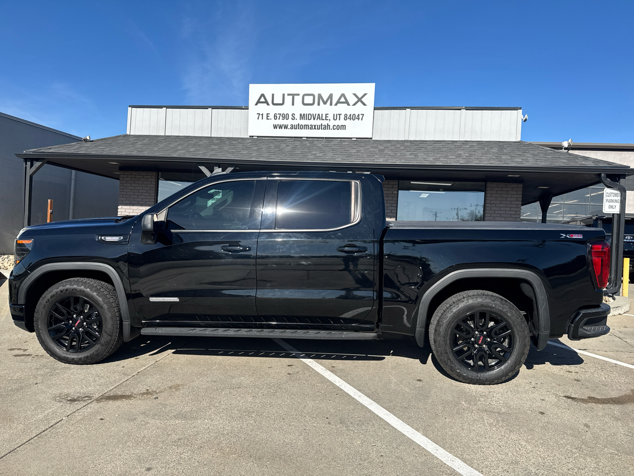 GMC Sierra 1500 Elevation Crew Cab 4WD 2023