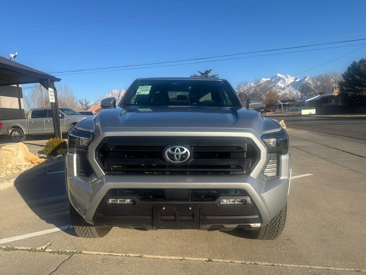 Toyota Tacoma SR5 Dbl Cab 4WD at 2025
