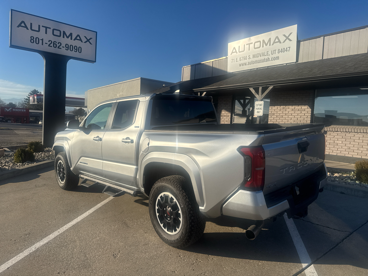 Toyota Tacoma SR5 Dbl Cab 4WD at 2025