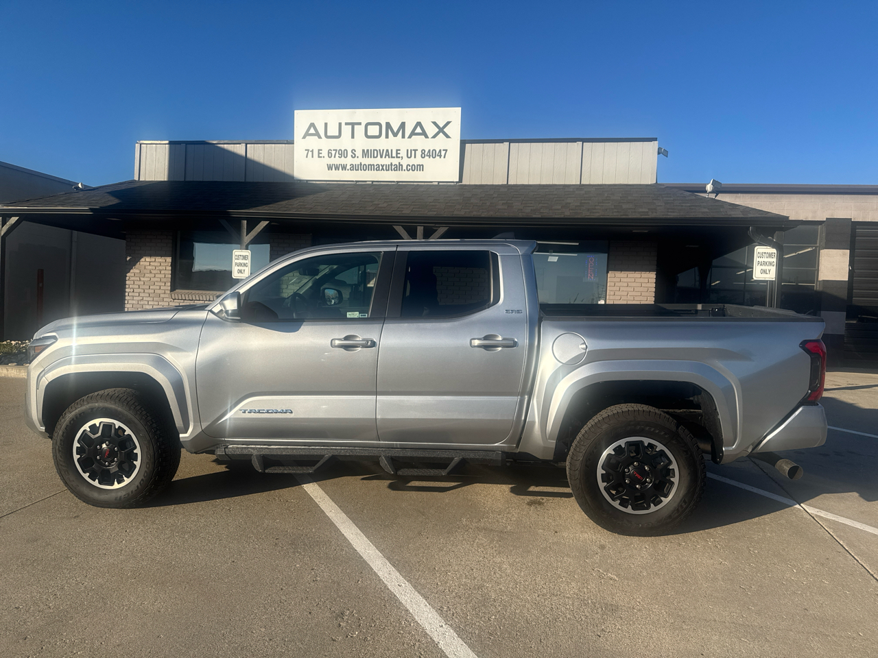 Toyota Tacoma SR5 Dbl Cab 4WD at 2025