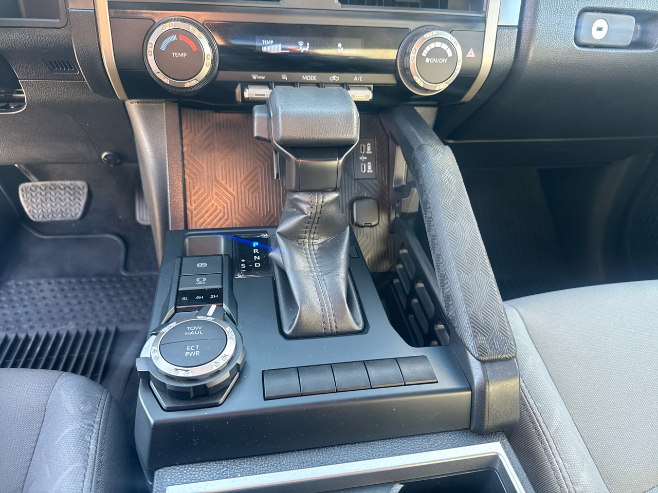 Toyota Tacoma SR5 Dbl Cab 4WD at 2025