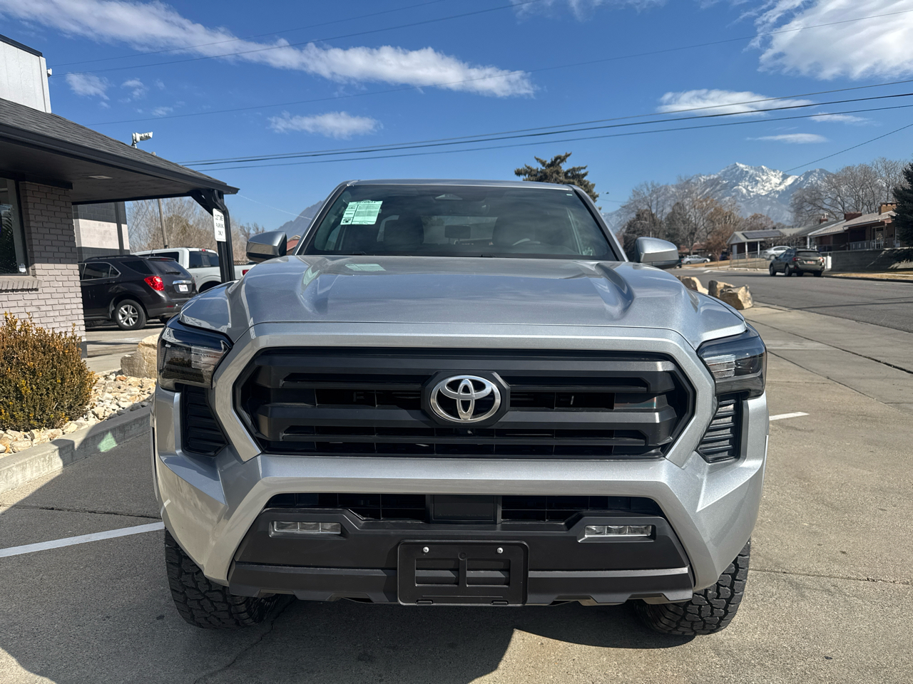 Toyota Tacoma SR5 Dbl Cab 4WD at 2025