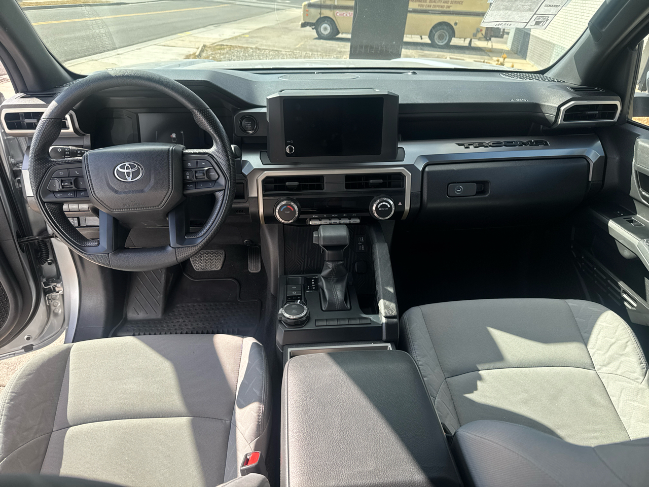 Toyota Tacoma SR5 Dbl Cab 4WD at 2025