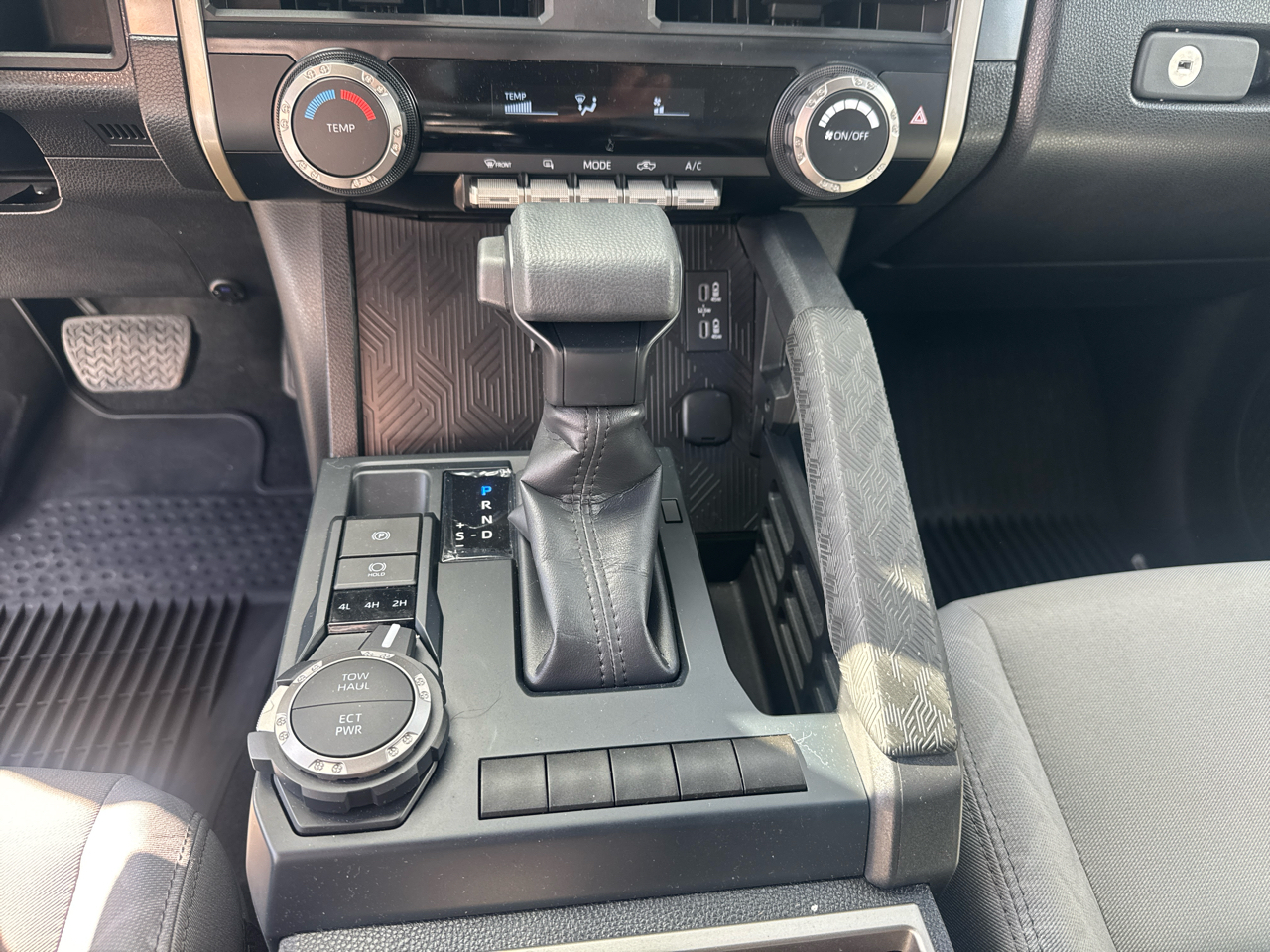 Toyota Tacoma SR5 Dbl Cab 4WD at 2025