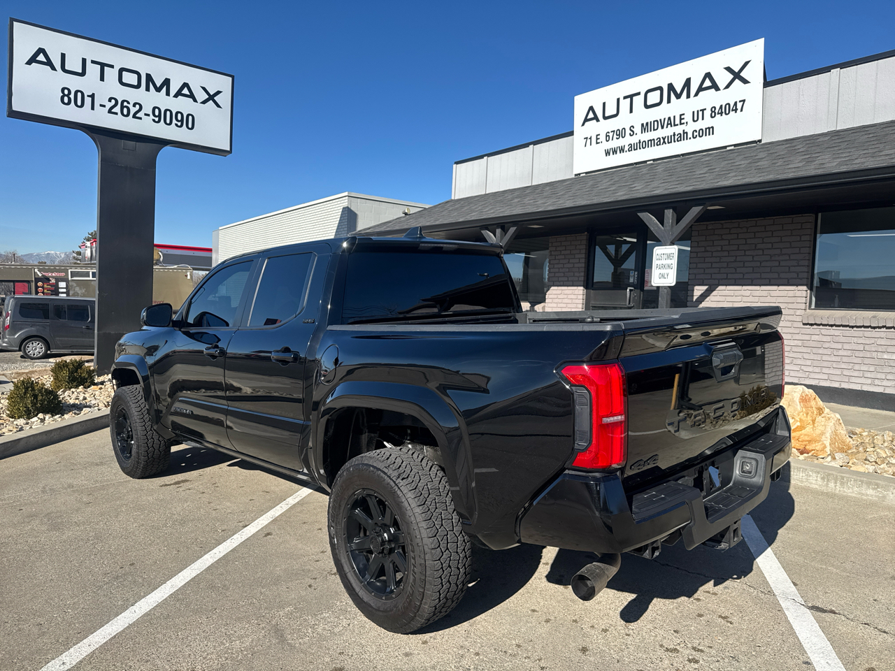Toyota Tacoma SR5 Dbl Cab 4WD at 2024