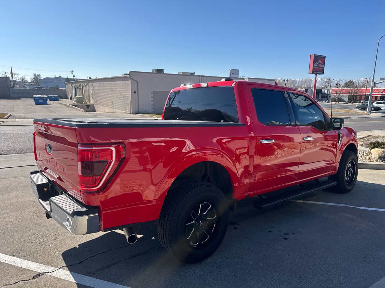 Ford F-150 XLT SuperCrew 5.5-ft. Bed 4WD 2023