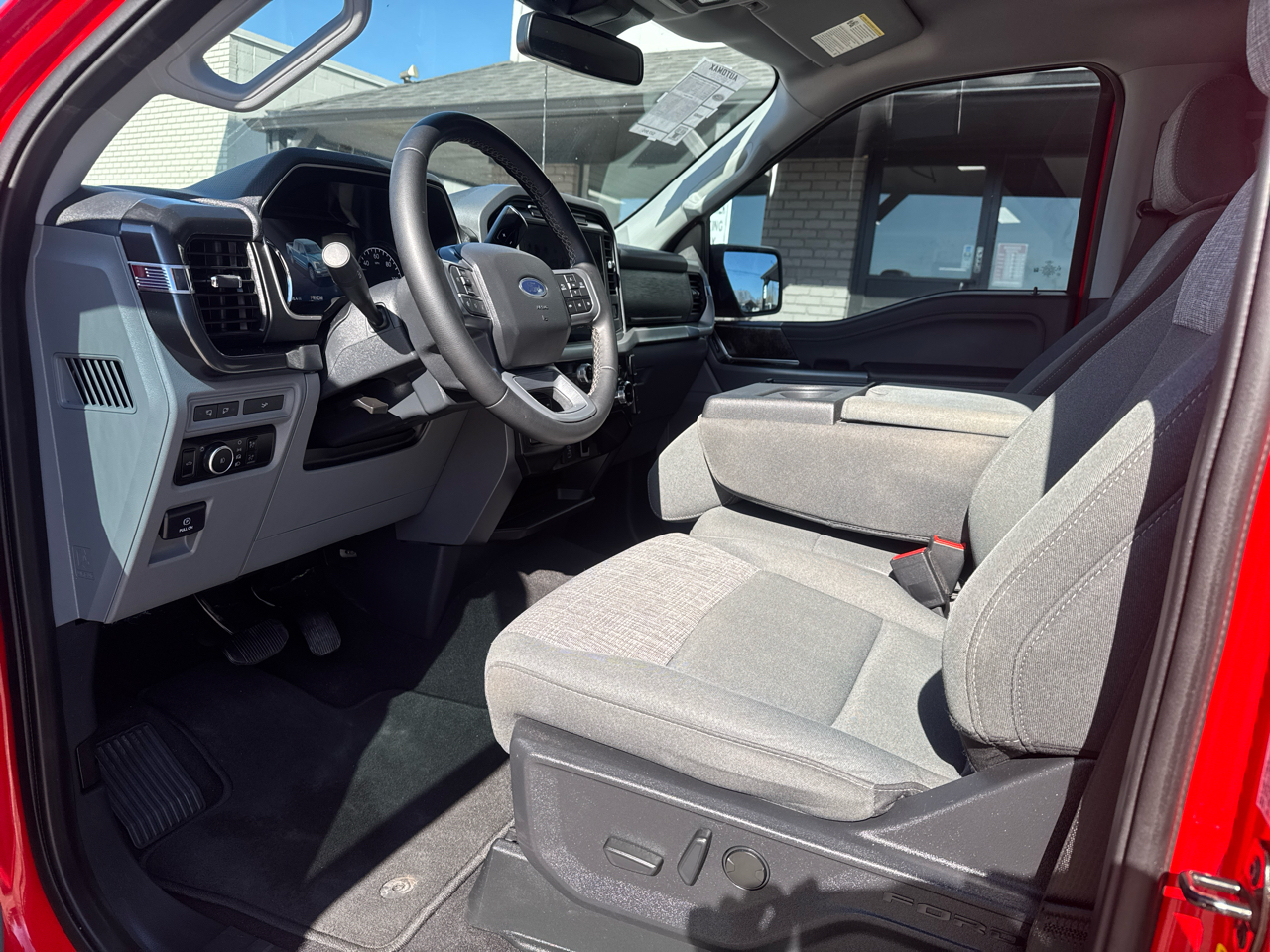 Ford F-150 XLT SuperCrew 5.5-ft. Bed 4WD 2023