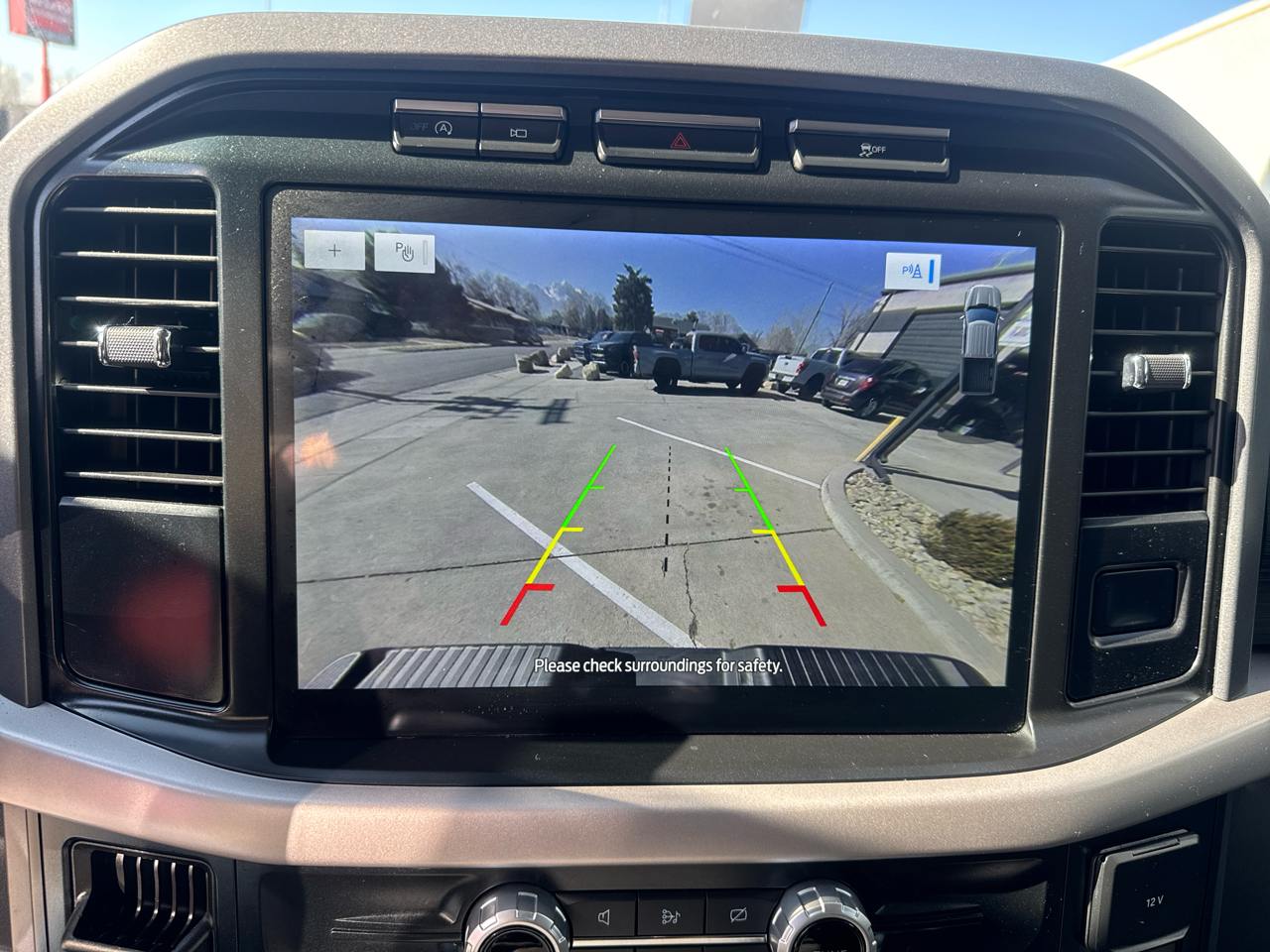 Ford F-150 XLT SuperCrew 5.5-ft. Bed 4WD 2023