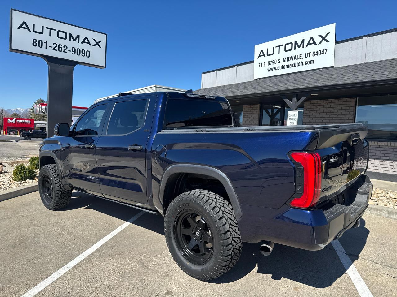 Toyota Tundra SR5 CrewMax 4WD 2022