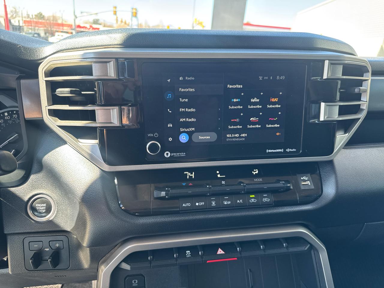 Toyota Tundra SR5 CrewMax 4WD 2022