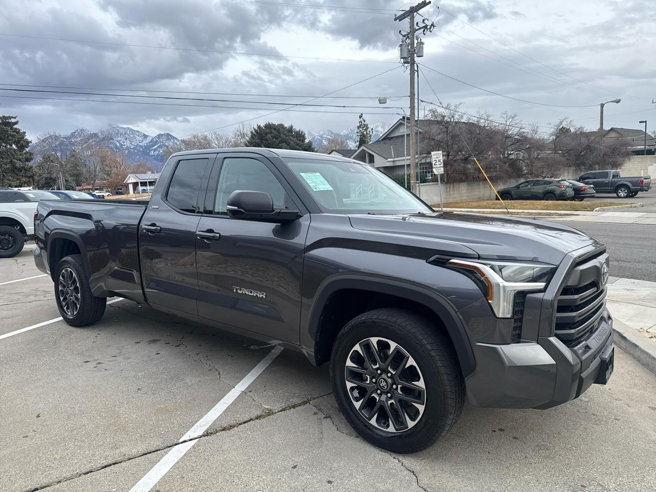 Toyota Tundra SR5 Double Cab 4WD Long Bed 2023