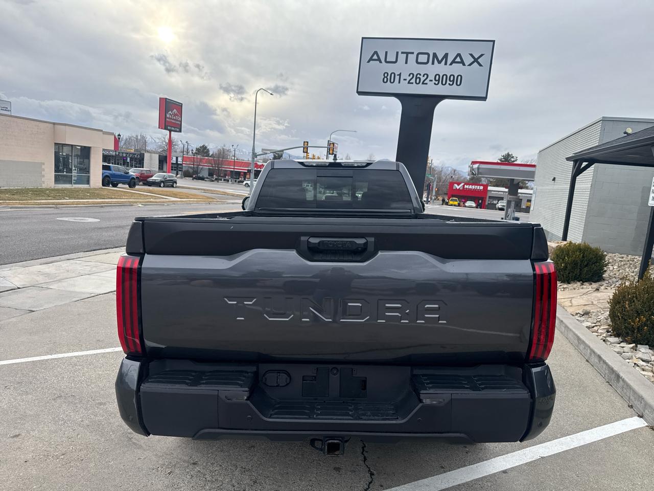 Toyota Tundra SR5 Double Cab 4WD Long Bed 2023