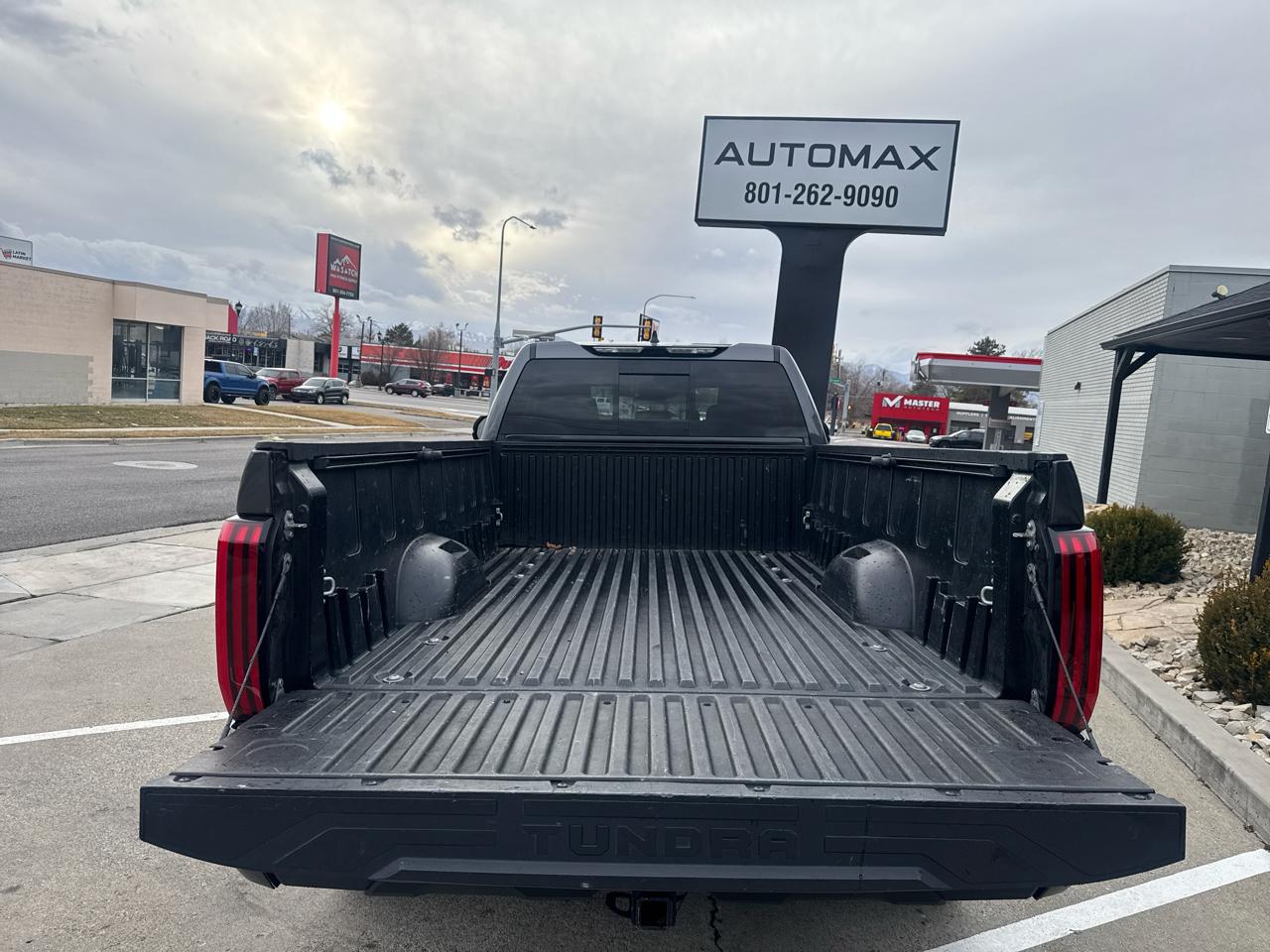Toyota Tundra SR5 Double Cab 4WD Long Bed 2023