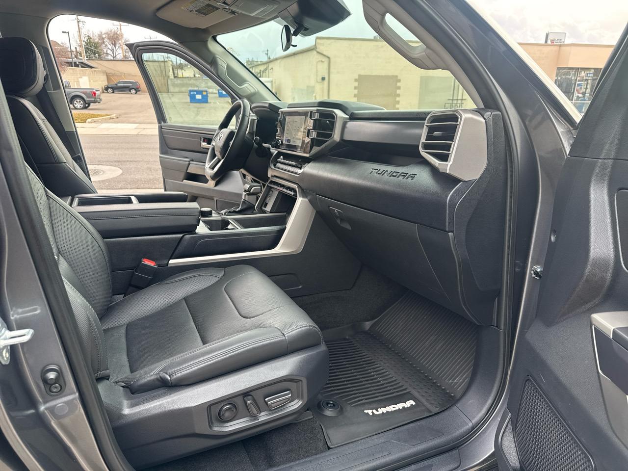 Toyota Tundra SR5 Double Cab 4WD Long Bed 2023