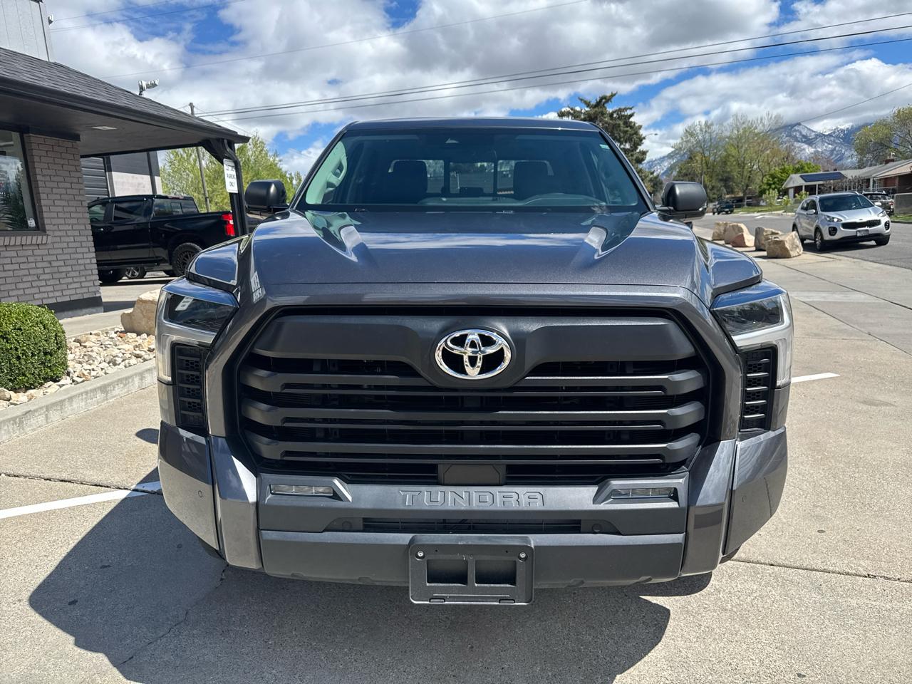 Toyota Tundra SR5 Double Cab 4WD Long Bed 2023