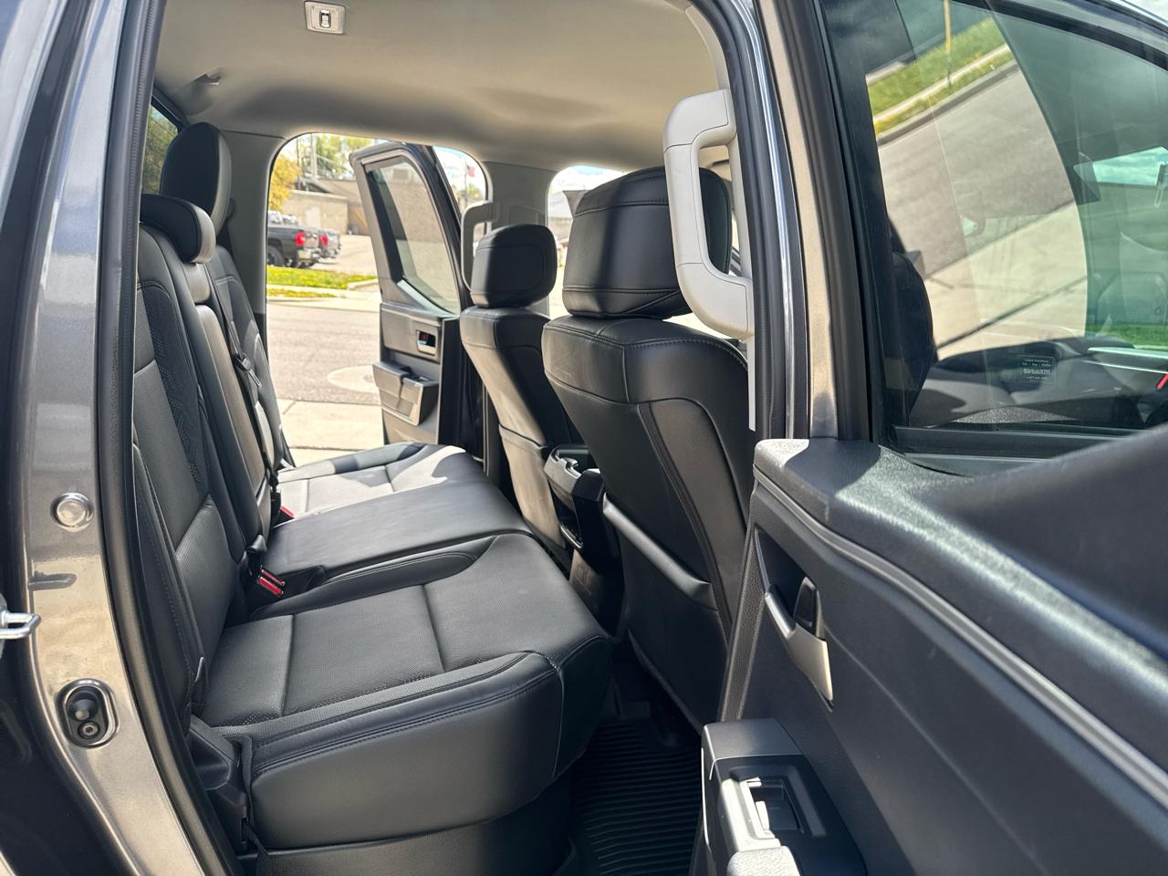 Toyota Tundra SR5 Double Cab 4WD Long Bed 2023