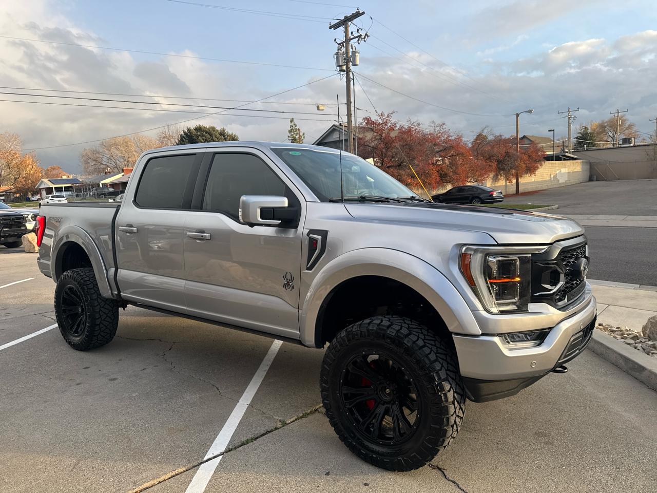 2023 Ford F-150 Lariat photo 2