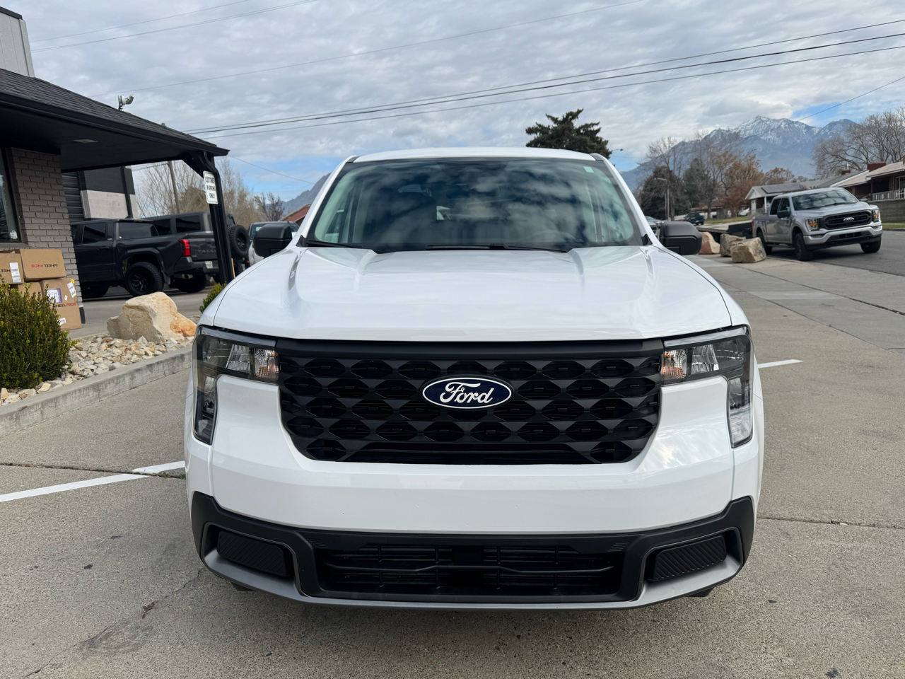 2025 Ford Maverick XLT photo 2