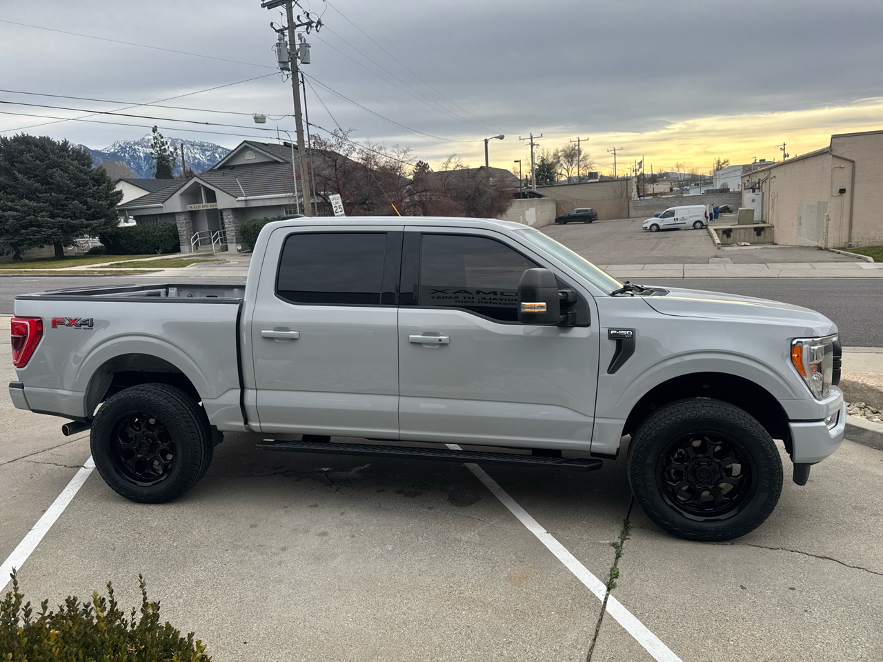 Ford F-150 XLT SuperCrew 5.5-ft. Bed 4WD 2023