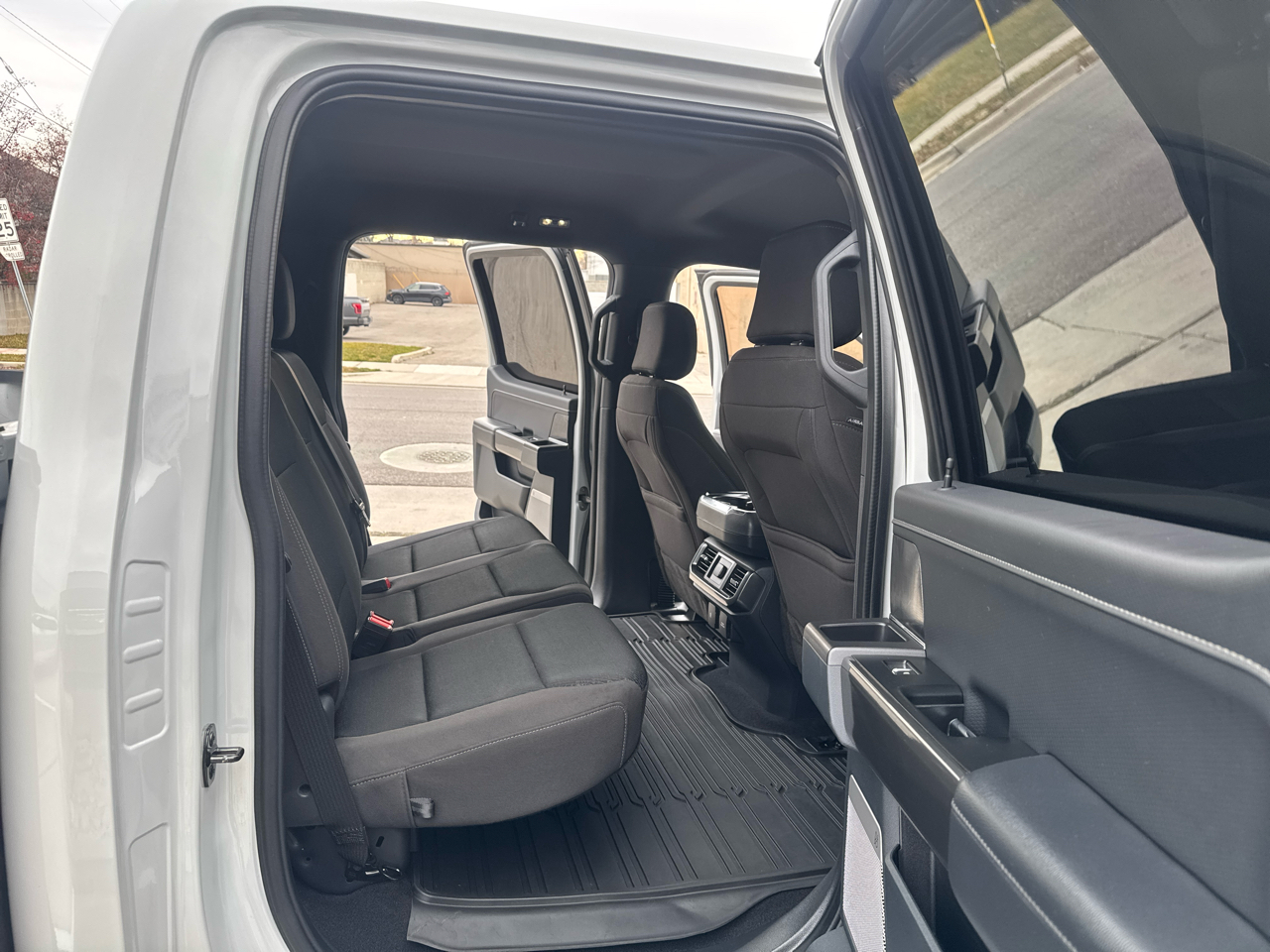 Ford F-150 XLT SuperCrew 5.5-ft. Bed 4WD 2023