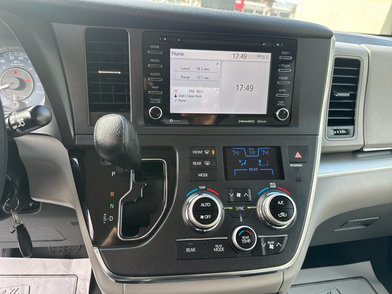 Toyota Sienna LE 7-Passenger AWD 2019