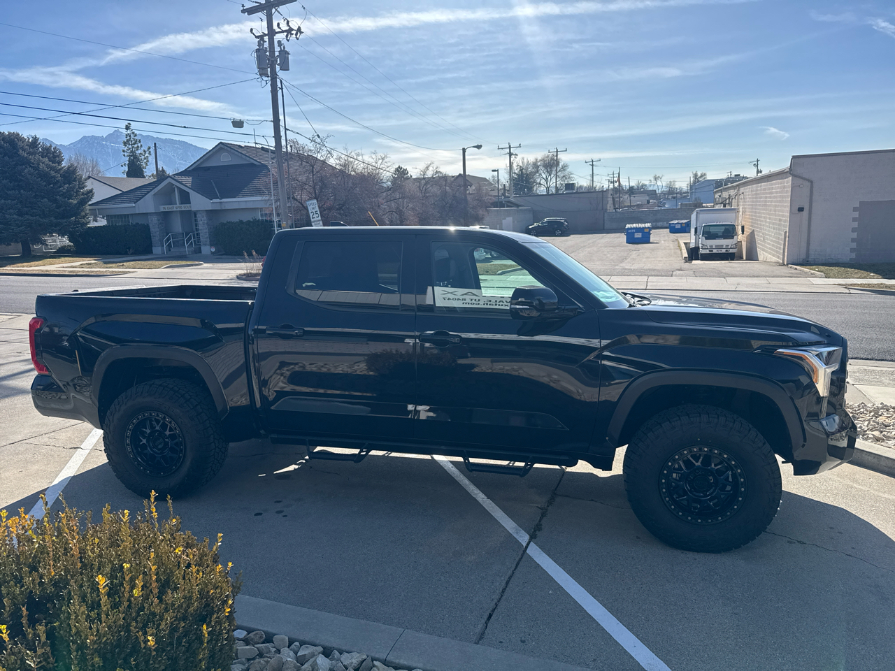 Toyota Tundra SR5 CrewMax 4WD 2022