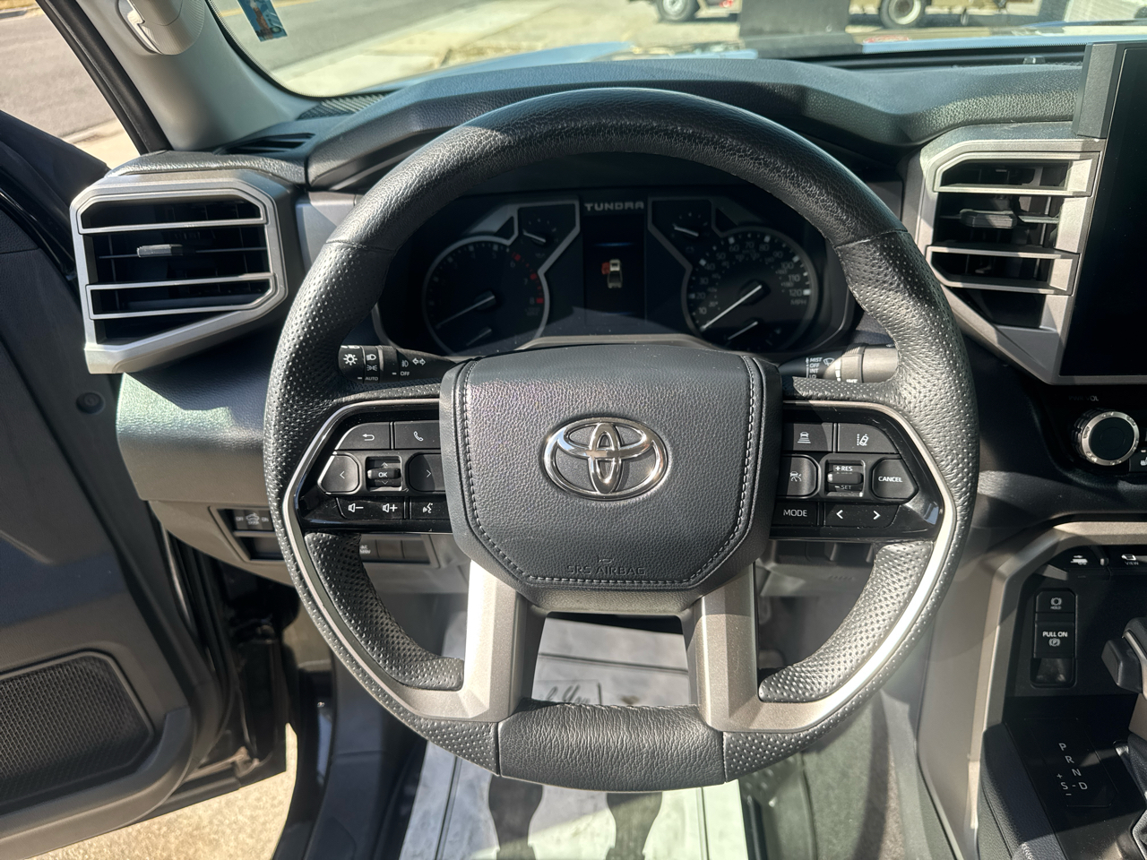 Toyota Tundra SR5 CrewMax 4WD 2022