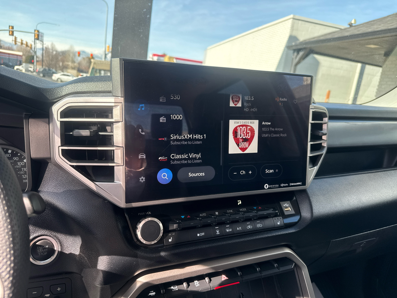 Toyota Tundra SR5 CrewMax 4WD 2022