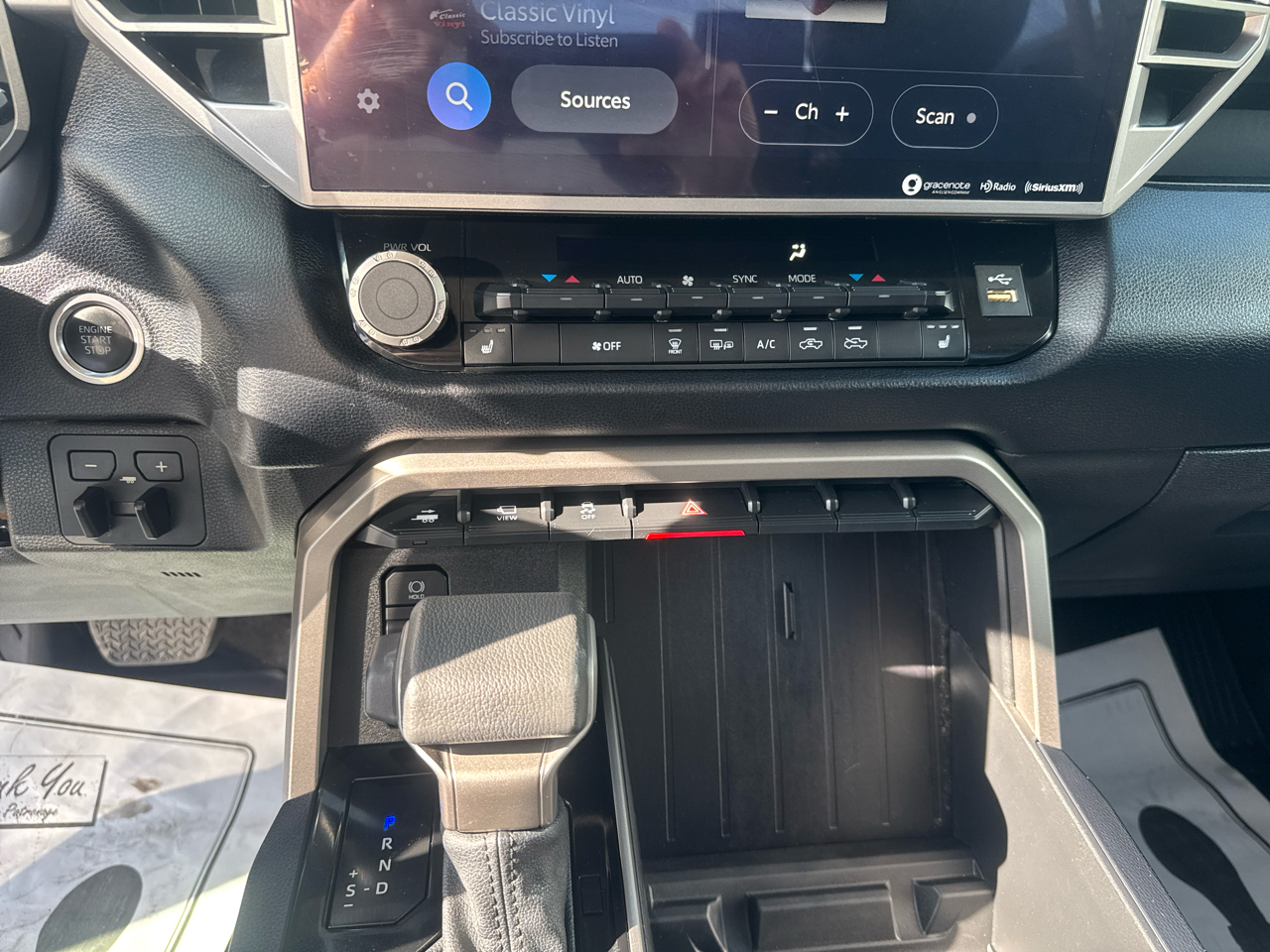 Toyota Tundra SR5 CrewMax 4WD 2022