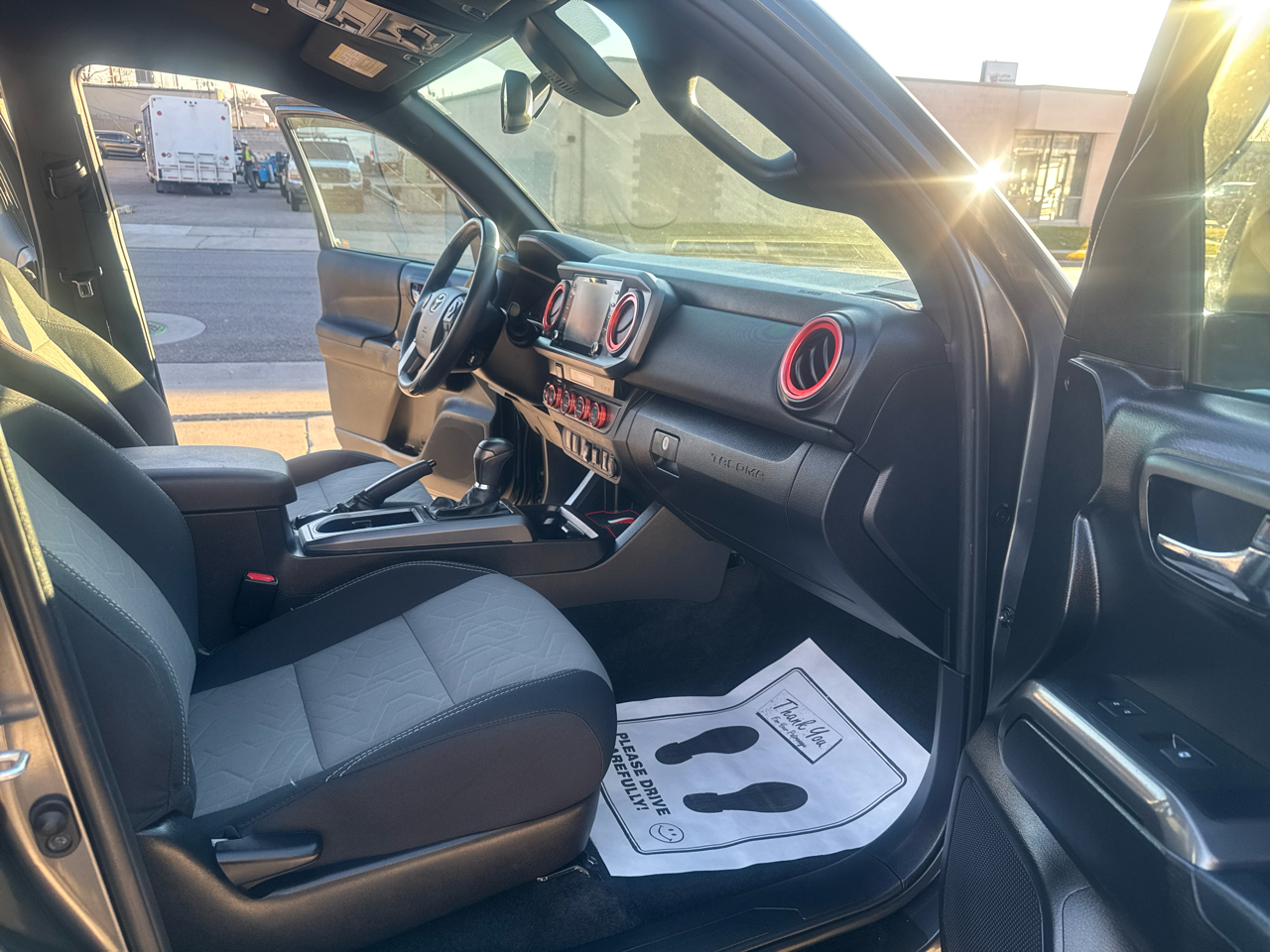 Toyota Tacoma TRD Off Road Double Cab 6' Bed V6 4x4 AT (Natl) 2021