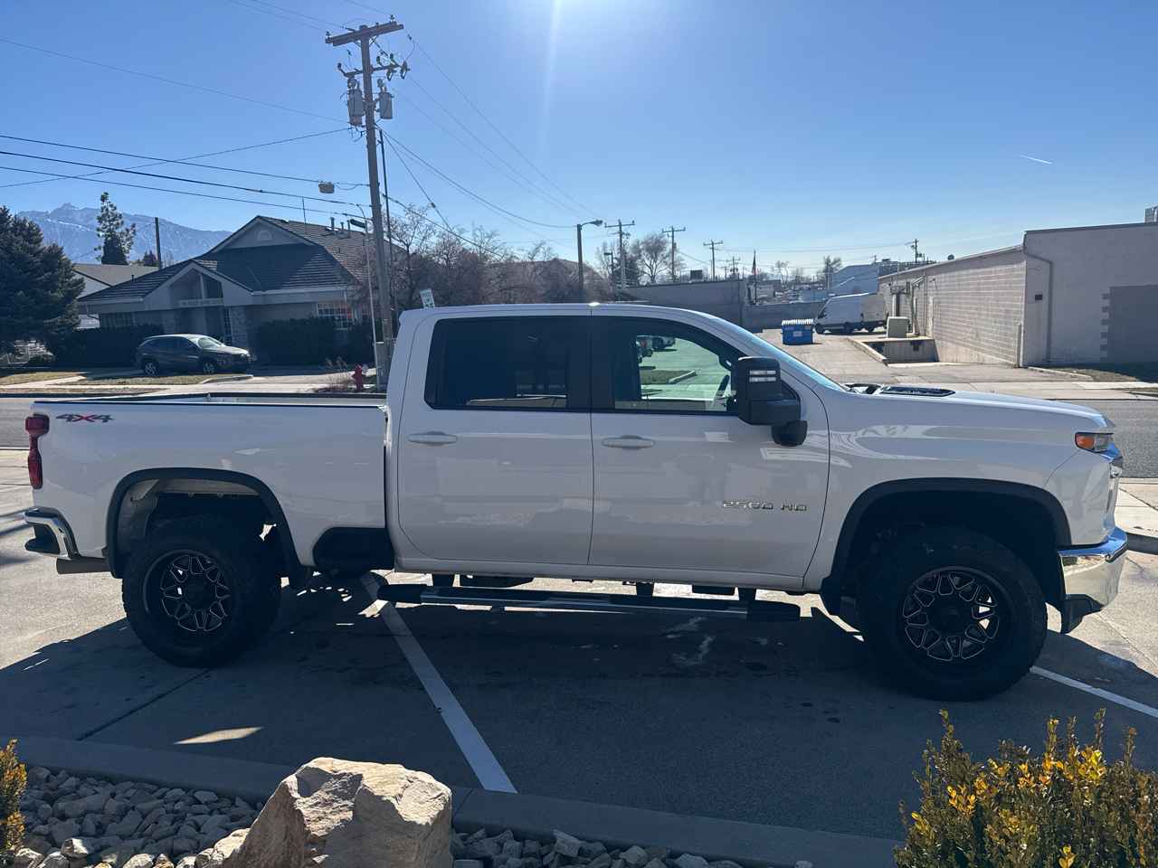 Chevrolet Silverado 2500HD LT Crew Cab Short Box 4WD 2023