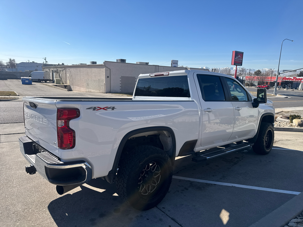 Chevrolet Silverado 2500HD LT Crew Cab Short Box 4WD 2023
