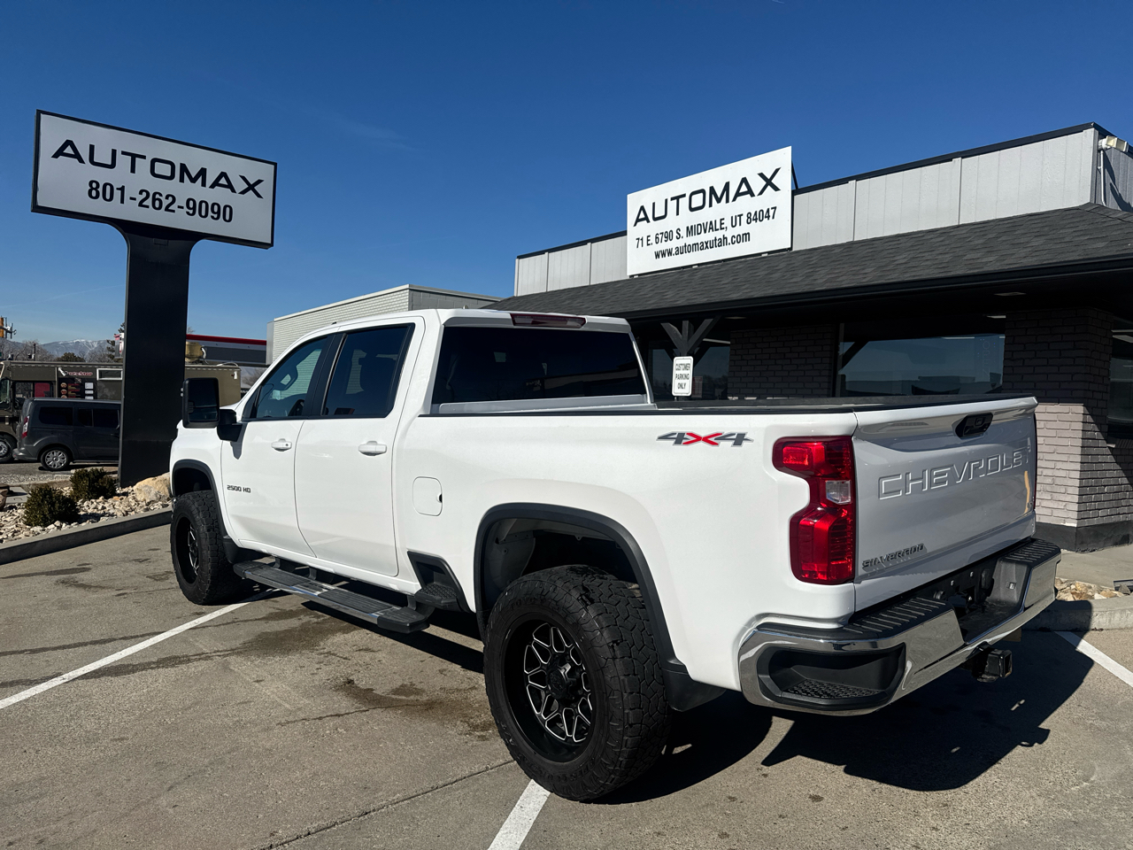 Chevrolet Silverado 2500HD LT Crew Cab Short Box 4WD 2023