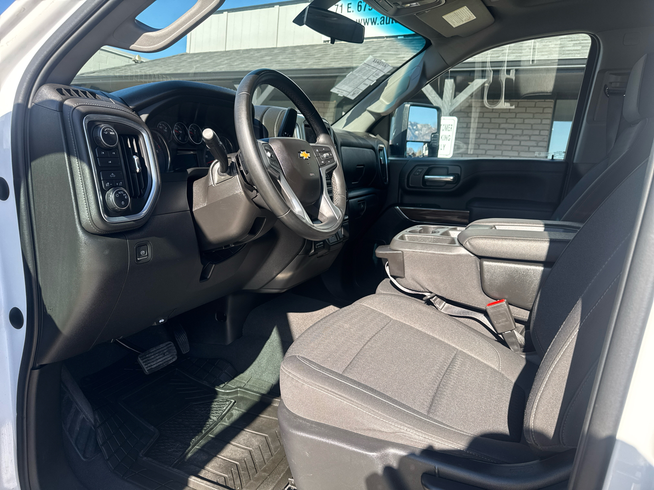 Chevrolet Silverado 2500HD LT Crew Cab Short Box 4WD 2023