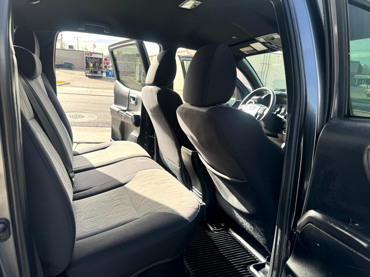 Toyota Tacoma TRD Off Road Double Cab 5' Bed V6 4x4 AT (Natl) 2020