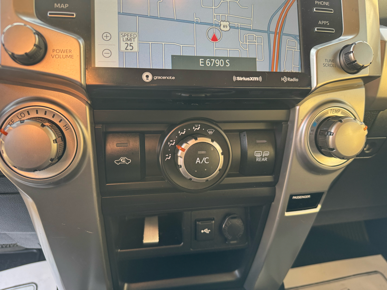 Toyota 4Runner SR5 4WD 2020