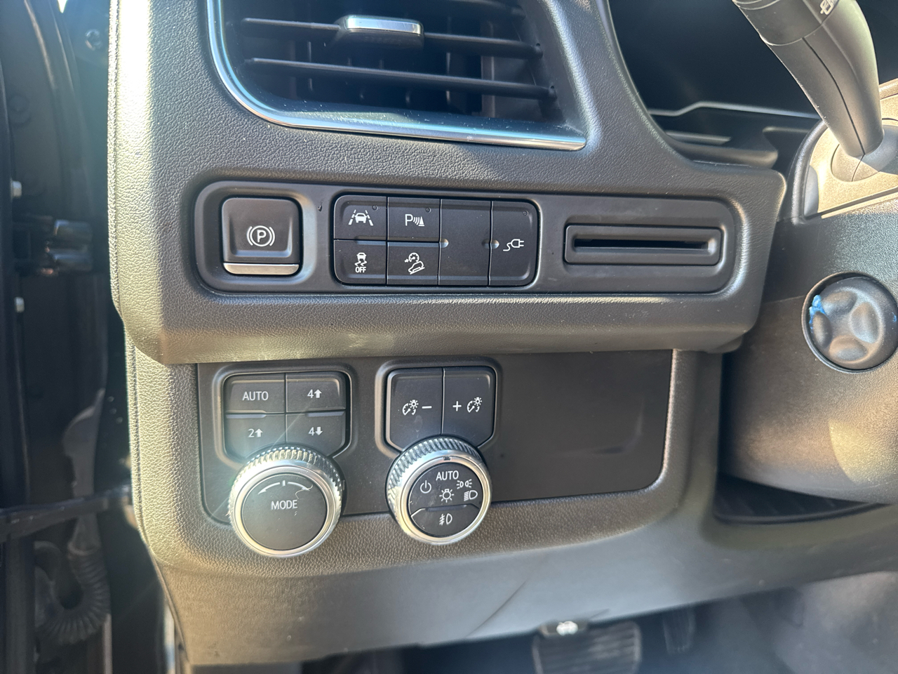 GMC Yukon XL AT4 2022