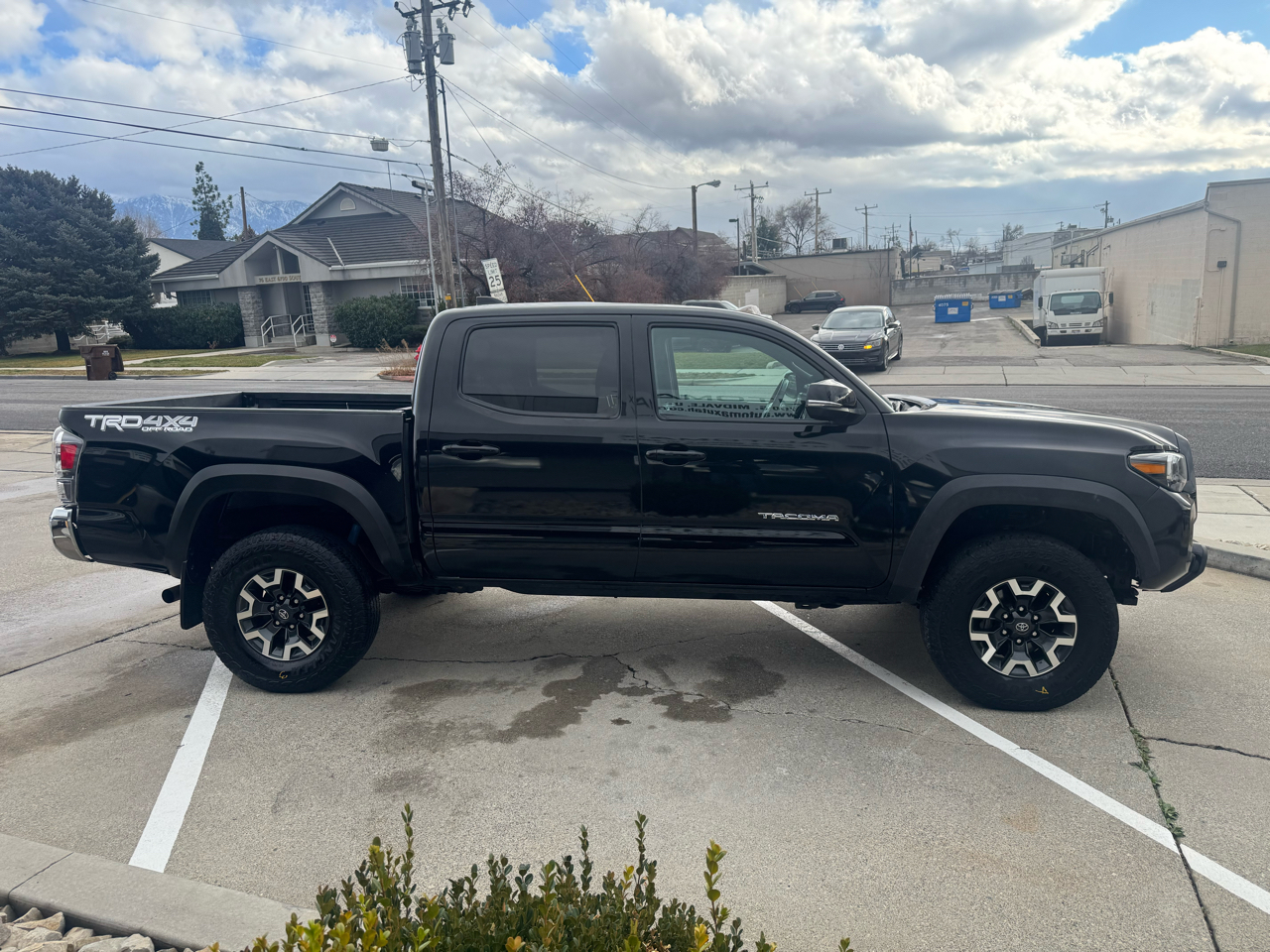 Toyota Tacoma TRD Off Road Double Cab 5' Bed V6 4x4 AT (Natl) 2023