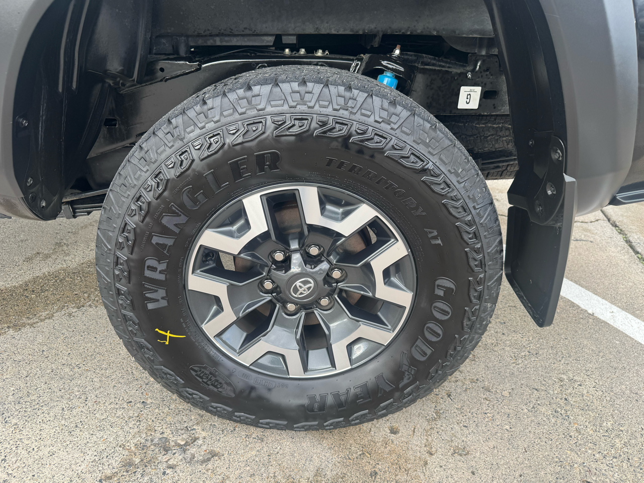 Toyota Tacoma TRD Off Road Double Cab 5' Bed V6 4x4 AT (Natl) 2023