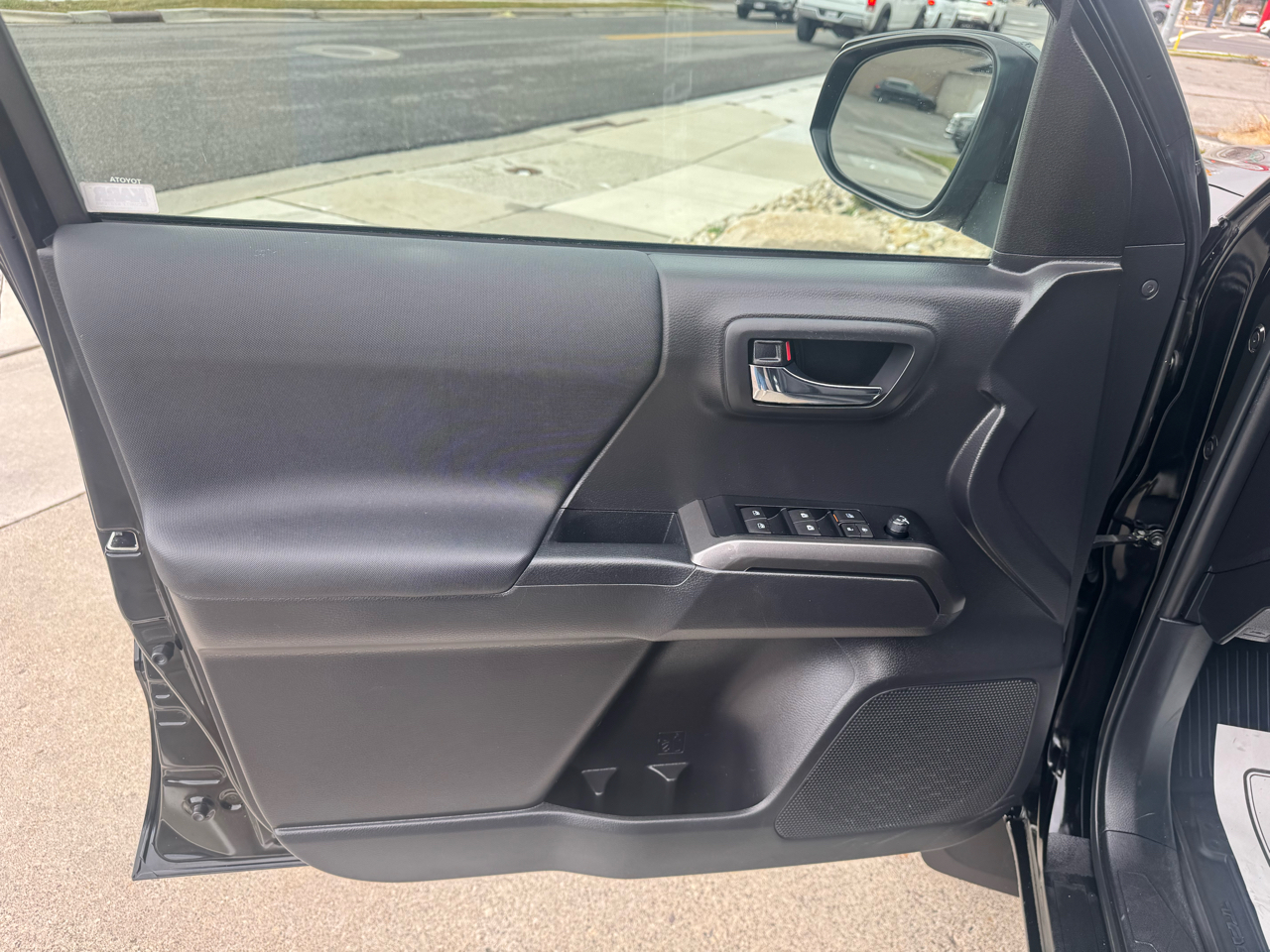 Toyota Tacoma TRD Off Road Double Cab 5' Bed V6 4x4 AT (Natl) 2023