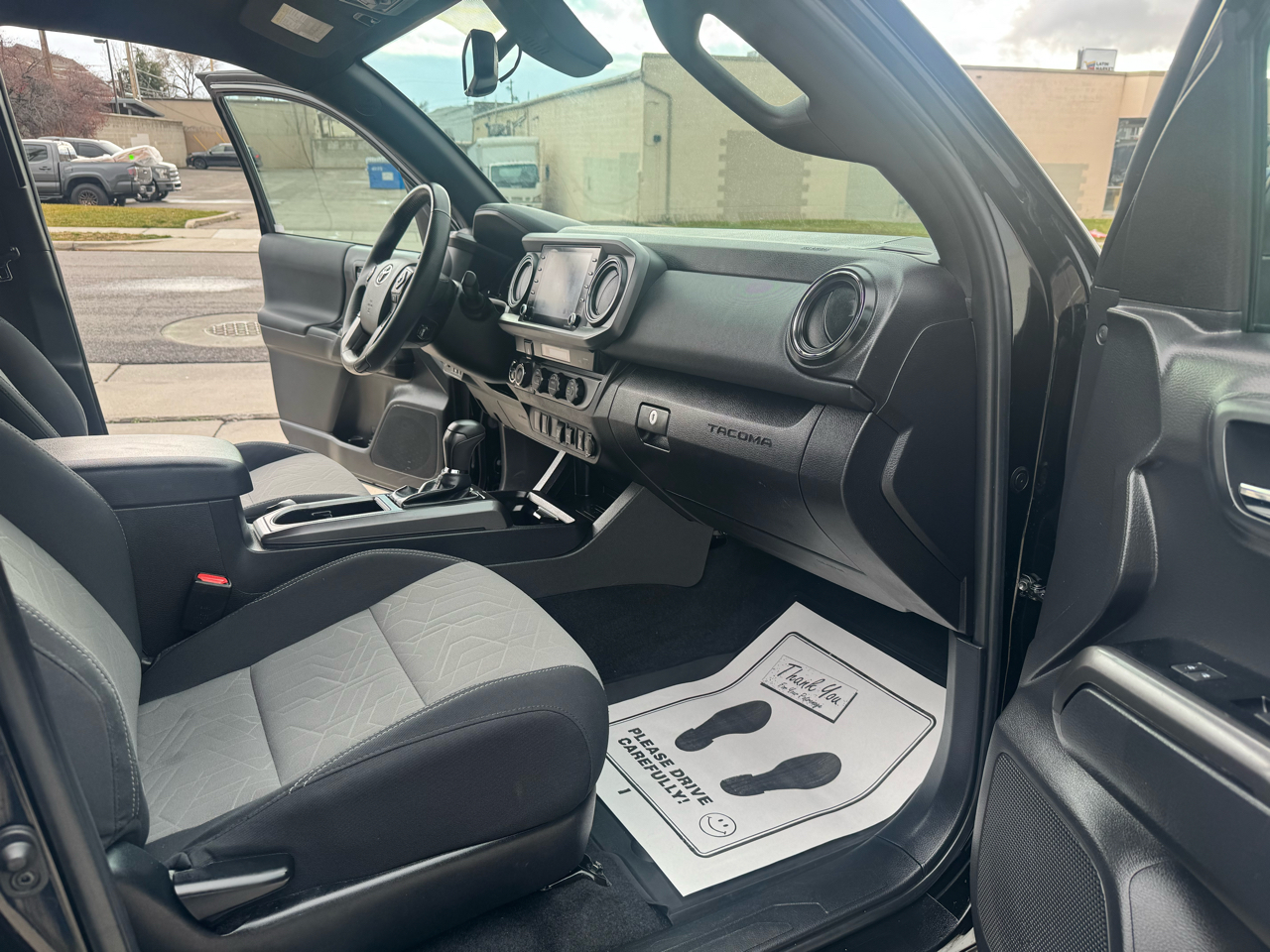 Toyota Tacoma TRD Off Road Double Cab 5' Bed V6 4x4 AT (Natl) 2023