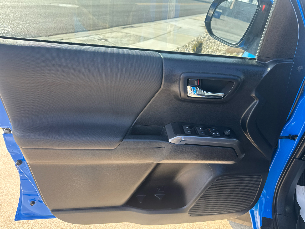 Toyota Tacoma TRD Off Road Double Cab 5' Bed V6 4x4 AT (Natl) 2021