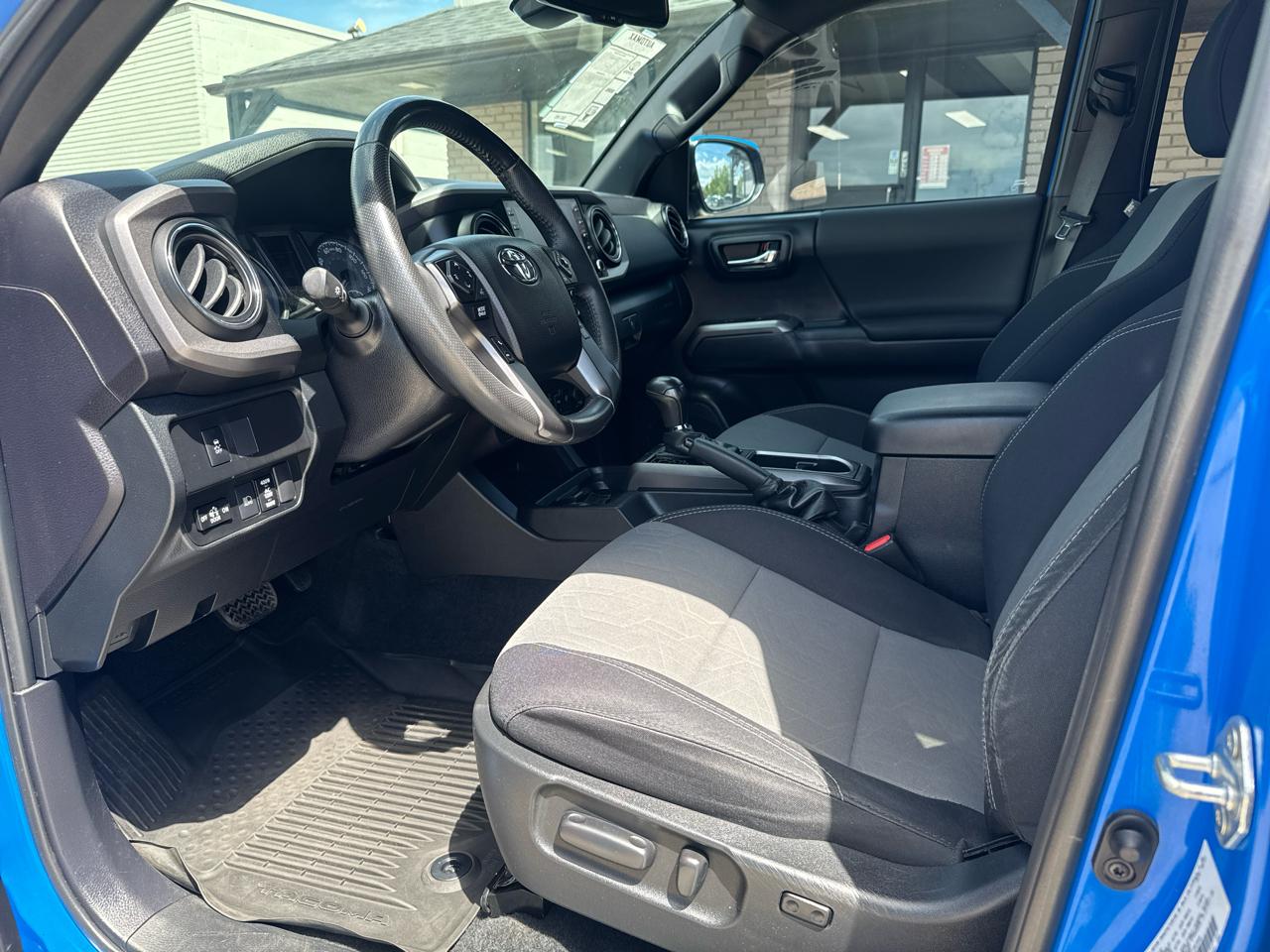 Toyota Tacoma TRD Off Road Double Cab 5' Bed V6 4x4 AT (Natl) 2021