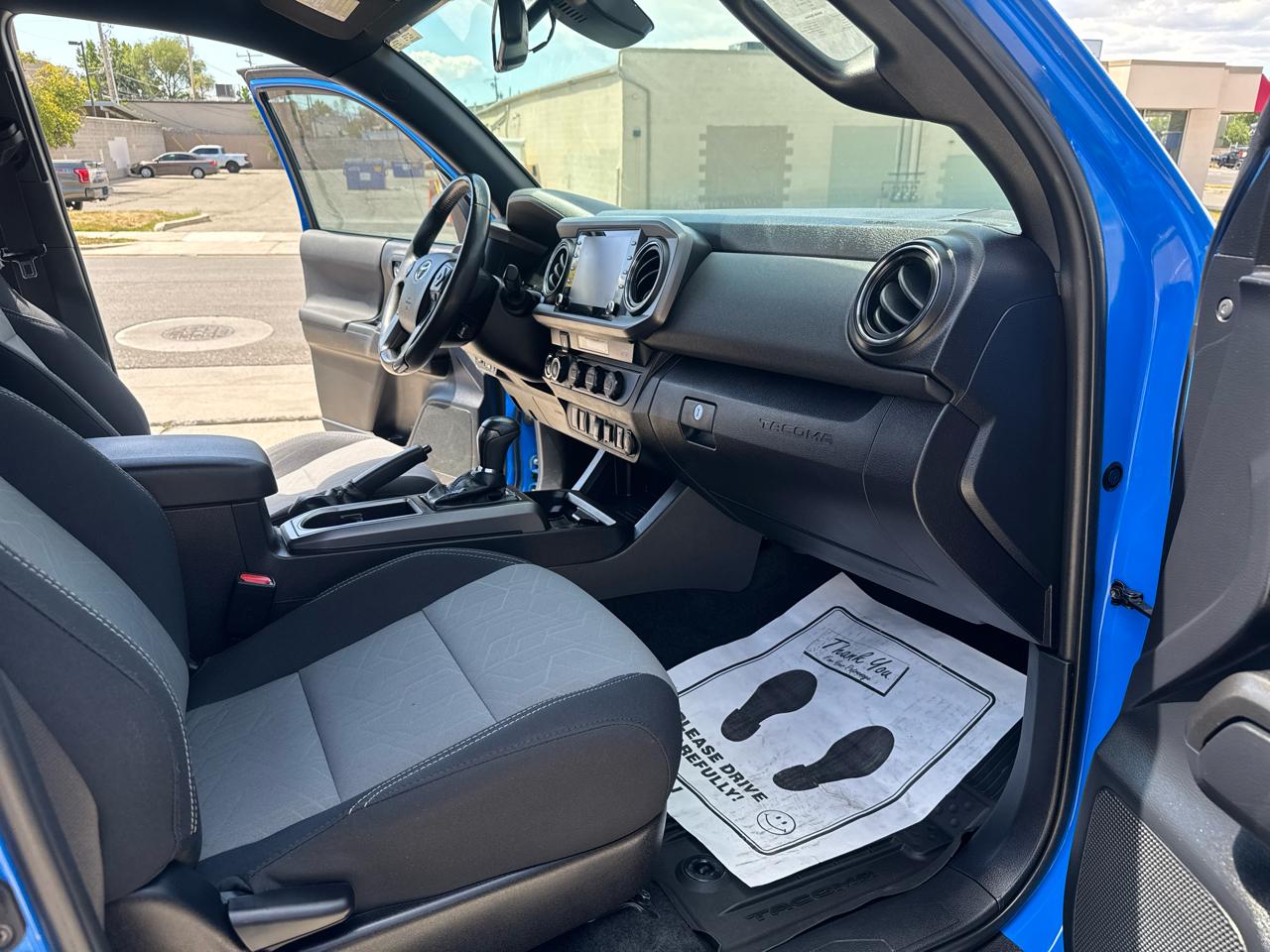 Toyota Tacoma TRD Off Road Double Cab 5' Bed V6 4x4 AT (Natl) 2021