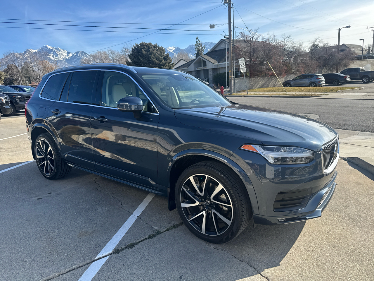 Volvo XC90 T6 Momentum AWD 2022